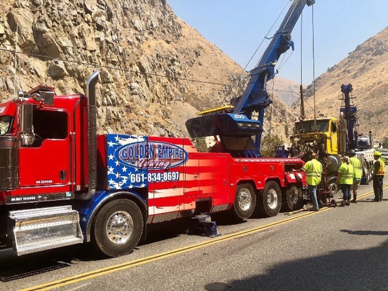 I-5-heavy-equipment-transport.webp